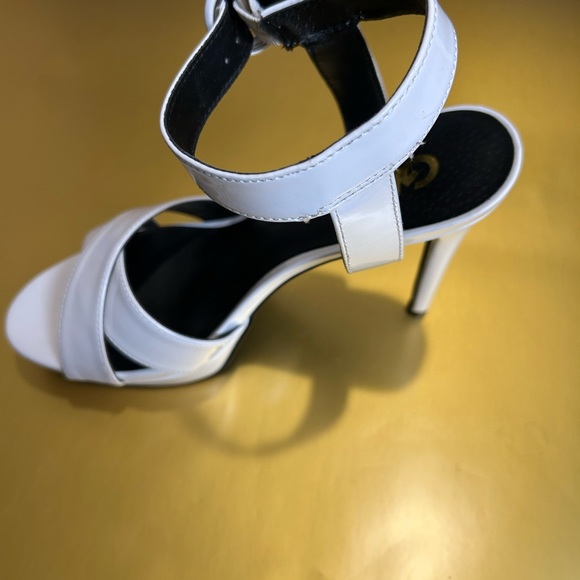GBG by Guess White Platform Stiletto Size 8M. EUC - Picture 5 of 17